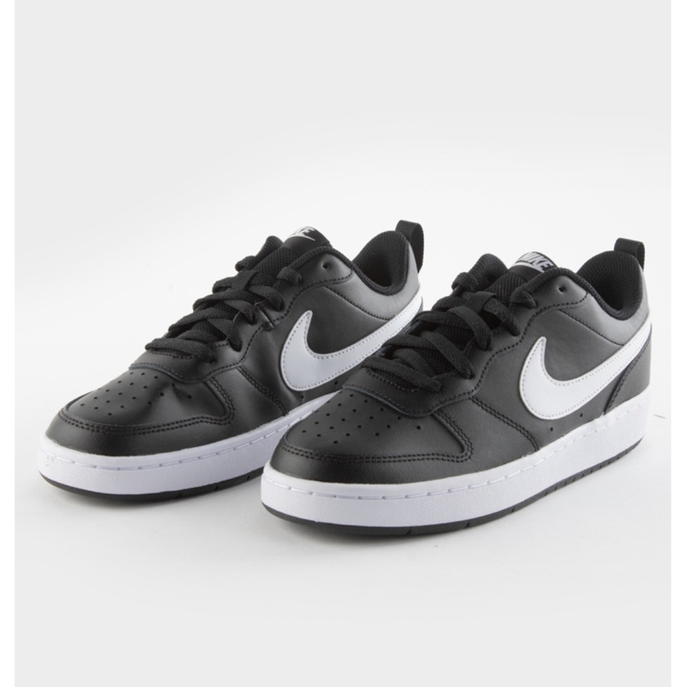 Boys Nike Court Borough Low 2 in black and white, size 6.5